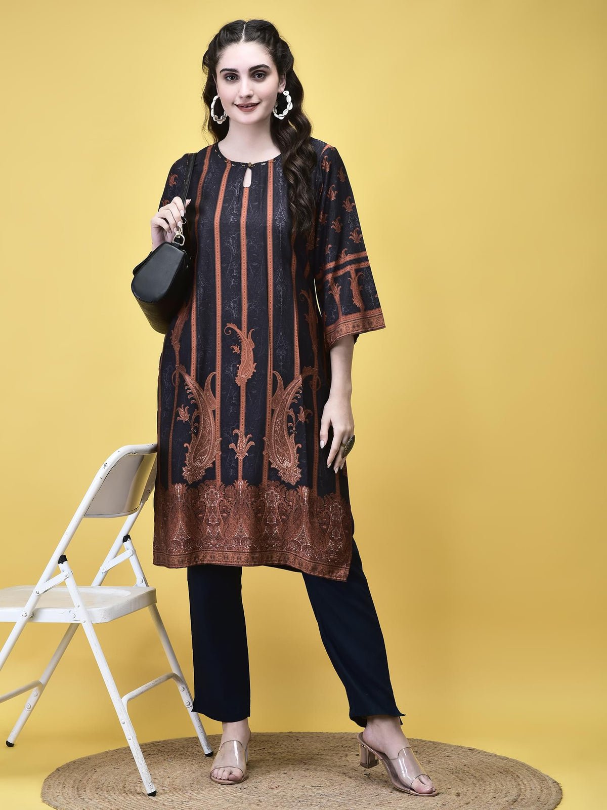 Women Liva Grey Paisley Print Kurta