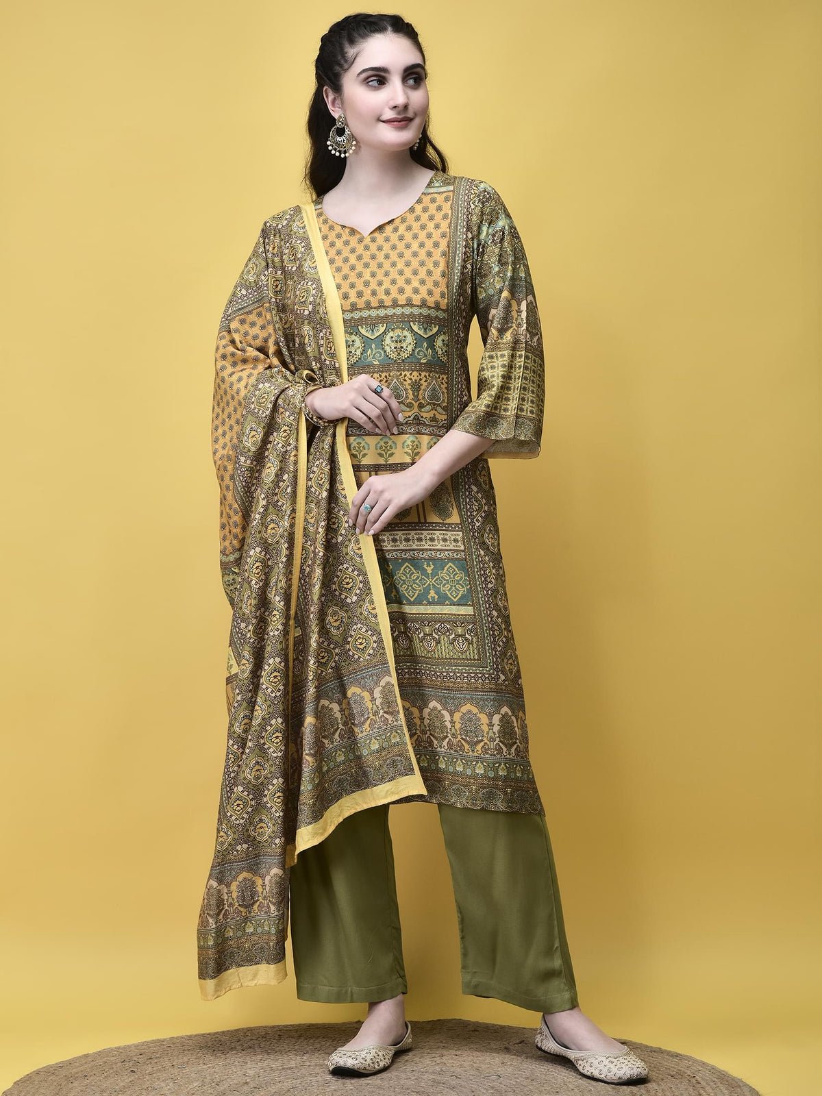 Women Liva Rayon Green Placement Print Kurta Comfort Pant Dupatta