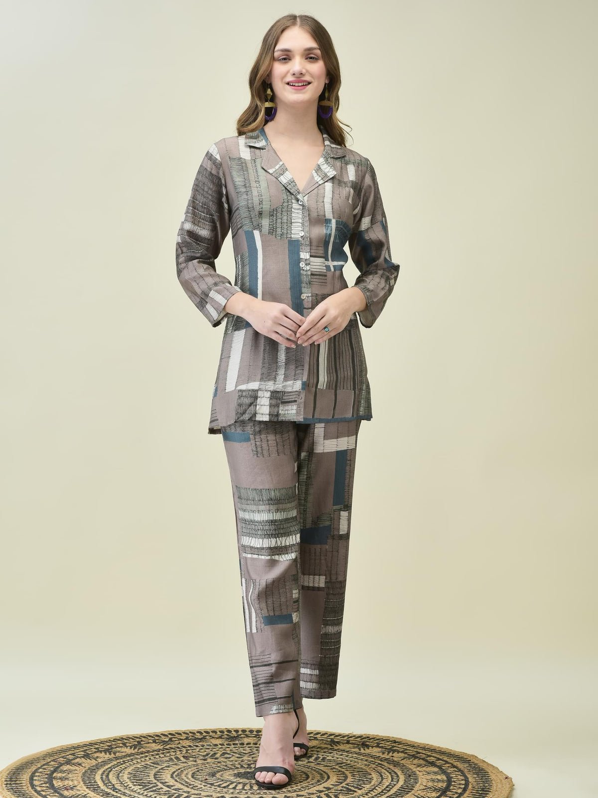 Women Liva Khadi Silk Grey Geometric Print Co-Ord Set