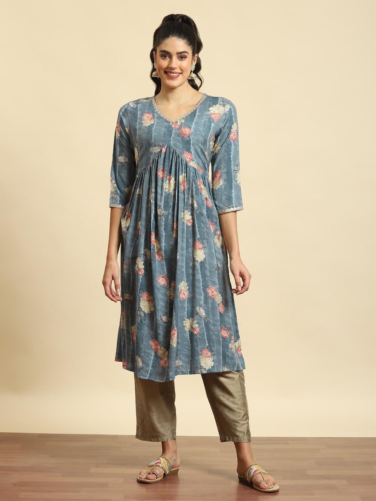 Women Grey Floral Print Kurta