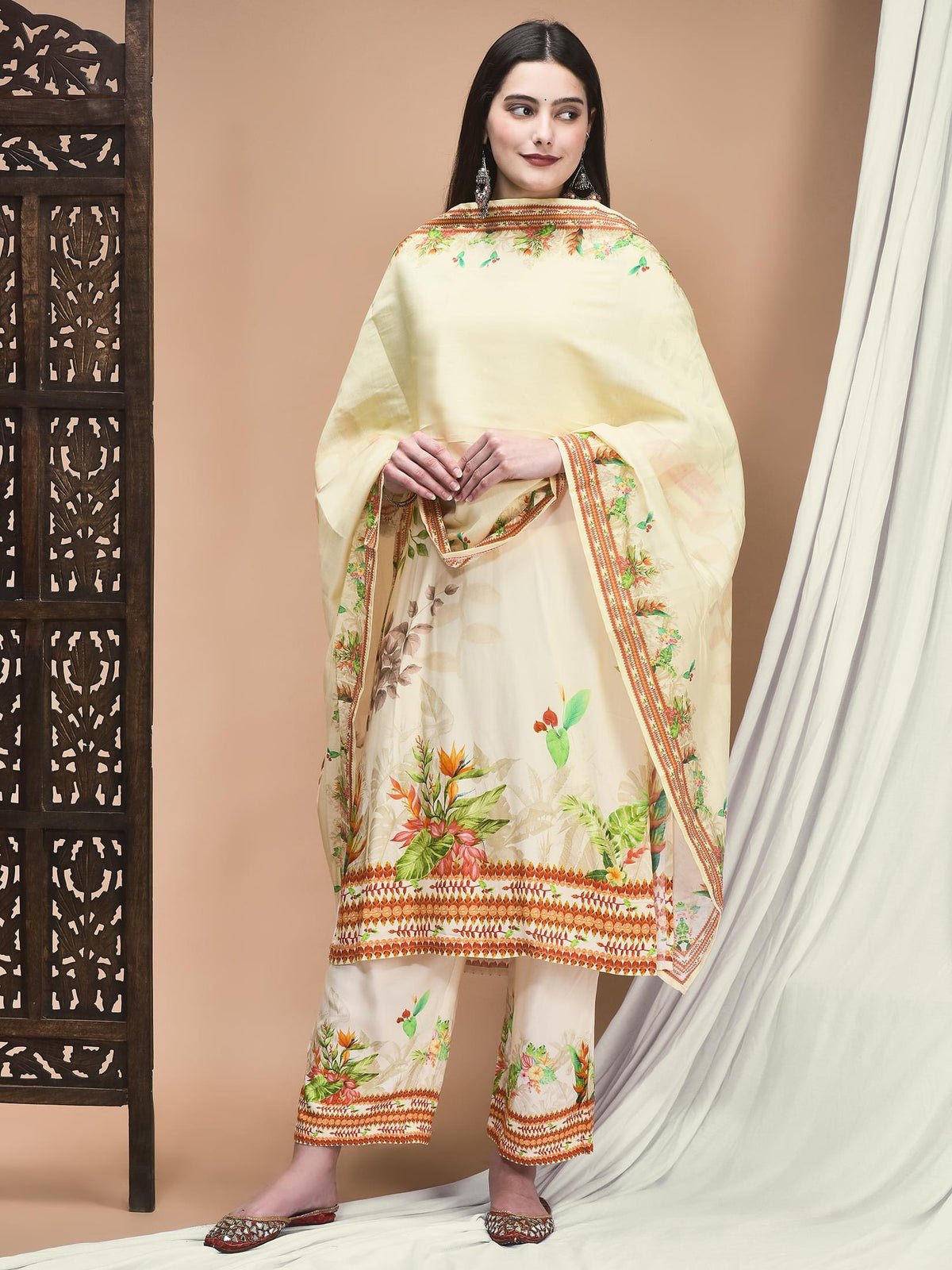 Women Liva Cream Floral Print Kurta Comfort Pant Dupatta