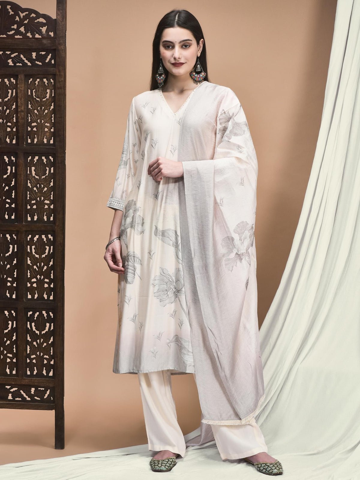 Women Liva Off White Floral Print Kurta Comfort Pant Dupatta