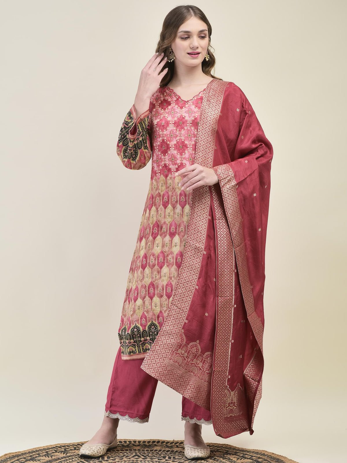 Women Dola Jacquard Pink Kurta Comfort Pant Dupatta
