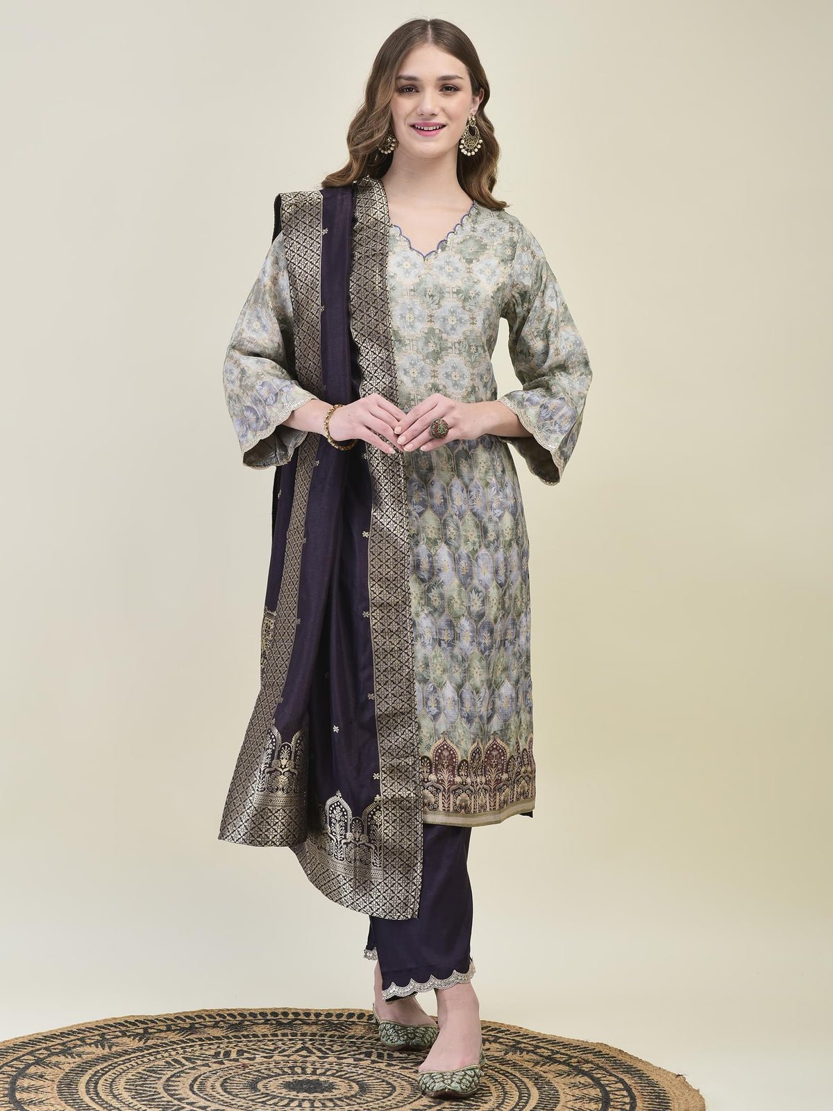 Women Dola Jacquard Grey Woven Kurta Comfort Pant Dupatta