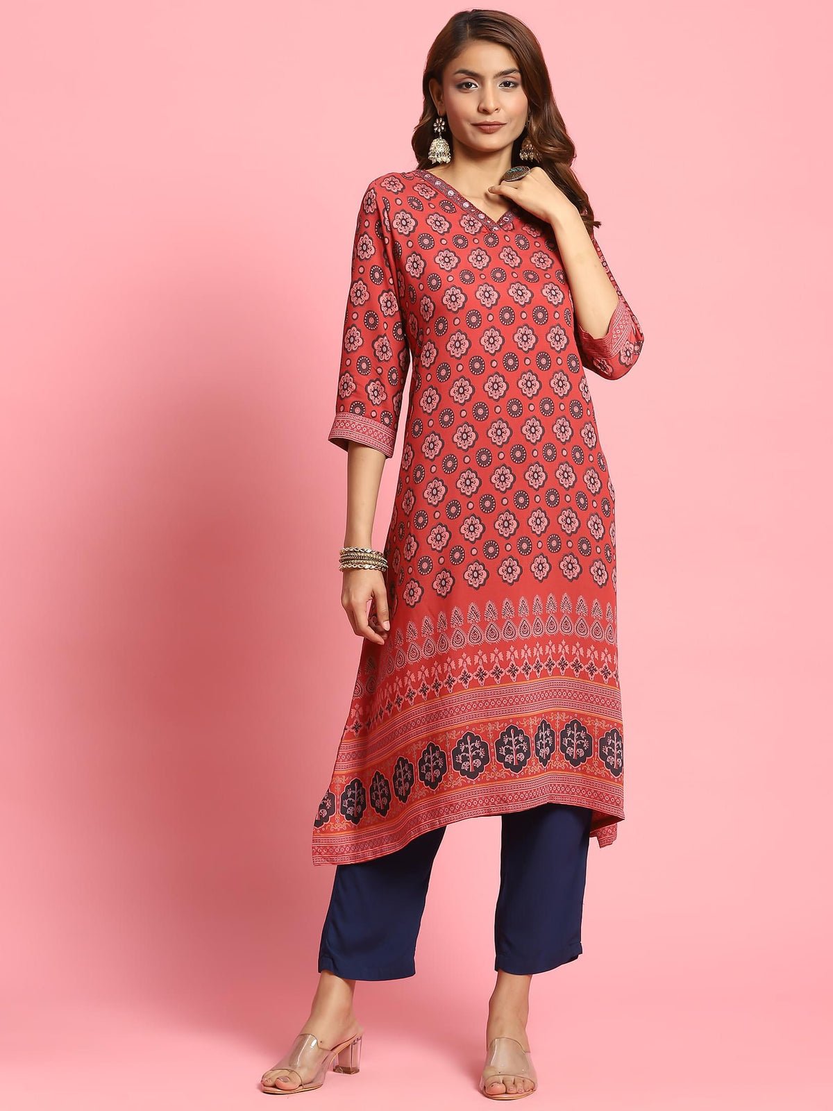 Women Red Butti Printed Kurta